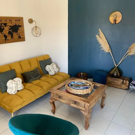 - 6 Quai Louis Pasteur * Sète