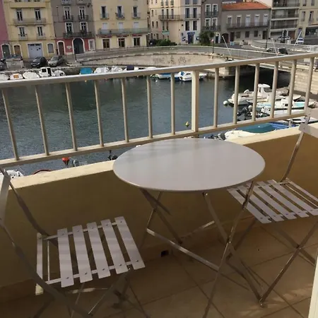 - 6 Quai Louis Pasteur セット